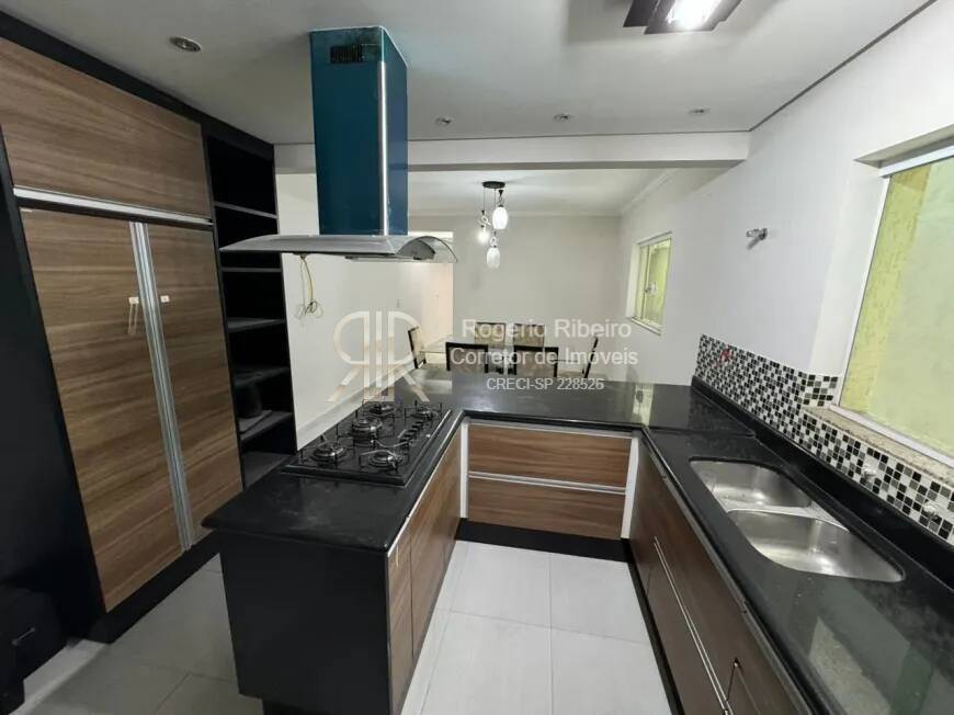 Sobrado à venda com 4 quartos, 264m² - Foto 9