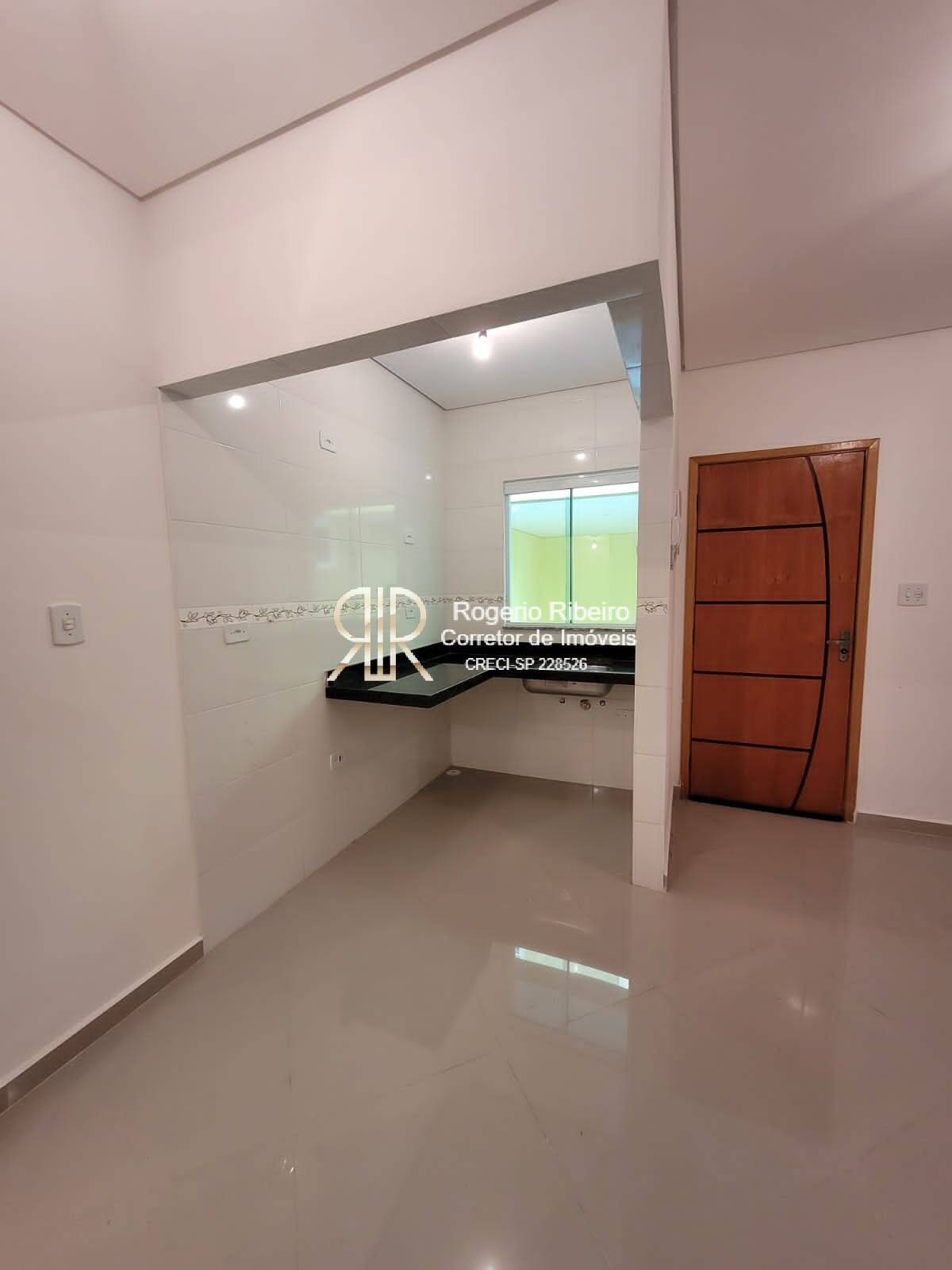 Casa à venda com 2 quartos, 120m² - Foto 2